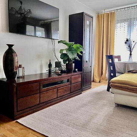 Yellow Apartment Airport Galeria Mokotow Netflix Βαρσοβία Εξωτερικό φωτογραφία