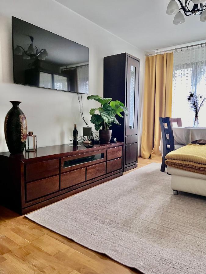 Yellow Apartment Airport Galeria Mokotow Netflix Βαρσοβία Εξωτερικό φωτογραφία