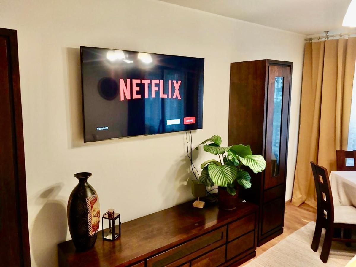 Yellow Apartment Airport Galeria Mokotow Netflix Βαρσοβία Εξωτερικό φωτογραφία