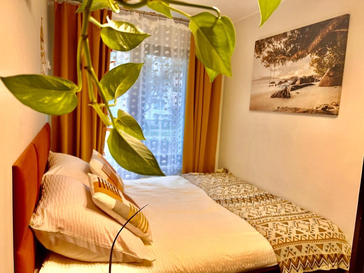 Yellow Apartment Airport Galeria Mokotow Netflix Βαρσοβία Εξωτερικό φωτογραφία